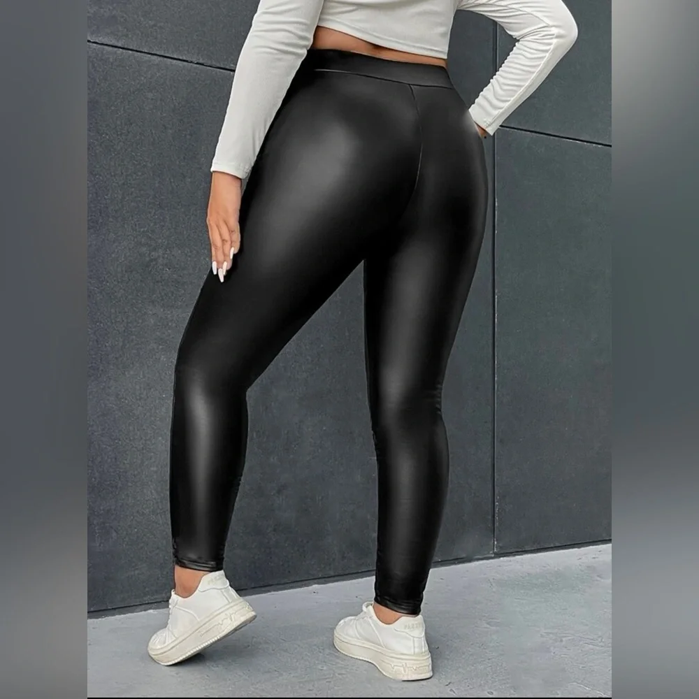 SHEIN Black Leggings High Waist Plus1XL - Picture 2 of 5